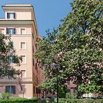 Auditorium Elegant Apartment